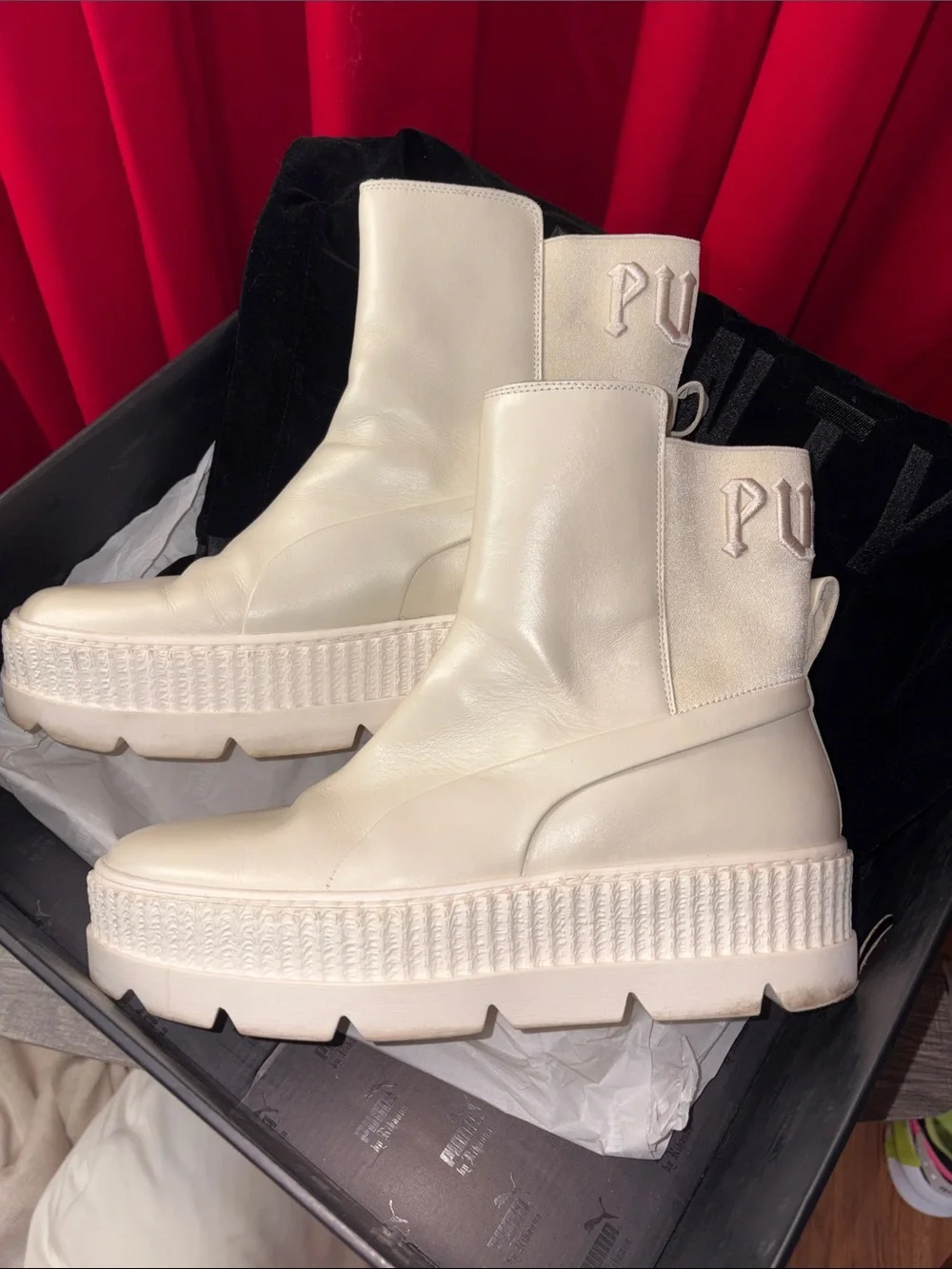FENTY PUMA COLLAB Chelsea Sneaker Boot - Cream Color Men’s Size 10us (MINT)